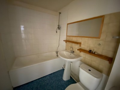 APPARTEMENT T1 A VENDRE - ST ETIENNE - 39 m2 - 35000€