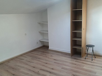 APPARTEMENT T2 A LOUER - FIRMINY Tardive - 55 m2 - 480 € charges comprises par mois