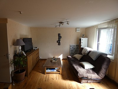 APPARTEMENT T2 A LOUER - GENILAC - 45 m2 - 560 € charges comprises par mois