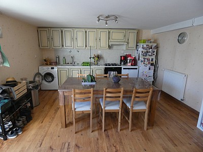 APPARTEMENT T2 A LOUER - GENILAC - 45 m2 - 560 € charges comprises par mois