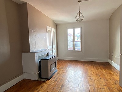 APPARTEMENT T2 A LOUER - RIVE DE GIER Centre - 75 m2 - 457 € charges comprises par mois