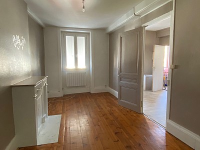 APPARTEMENT T2 A LOUER - RIVE DE GIER Centre - 75 m2 - 457 € charges comprises par mois