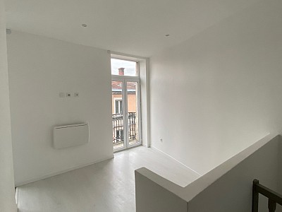 APPARTEMENT T2 A LOUER - RIVE DE GIER Centre - 45 m2 - 475 € charges comprises par mois