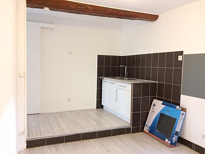 APPARTEMENT T2 A LOUER - BEAUVALLON - 48 m2 - 517 € charges comprises par mois