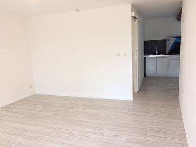 APPARTEMENT T2 A LOUER - BEAUVALLON - 48 m2 - 517 € charges comprises par mois