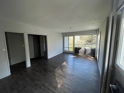 APPARTEMENT T2 A LOUER - ST ETIENNE Le Portail Rouge - 51 m2 - 440 € charges comprises par mois
