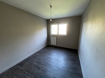 APPARTEMENT T2 A LOUER - ST ETIENNE Le Portail Rouge - 51 m2 - 440 € charges comprises par mois