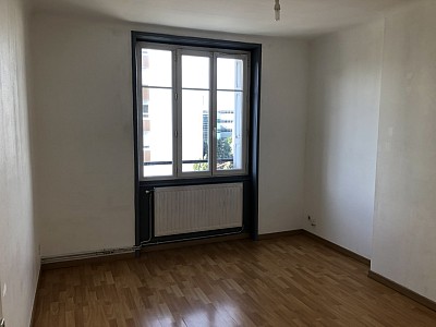 APPARTEMENT T2 A LOUER - ST ETIENNE Saint-Francois-Giron - 53 m2 - 458 € charges comprises par mois