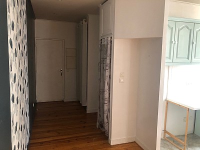 APPARTEMENT T2 A LOUER - ST ETIENNE Hotel-de-Ville - 61.18 m2 - 405€ charges comprises par mois