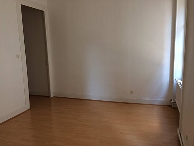 APPARTEMENT T2 A LOUER - ST ETIENNE hyper centre - 41 m2 - 400 € charges comprises par mois