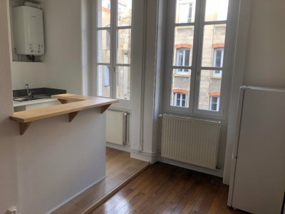 APPARTEMENT T2 A LOUER - ST ETIENNE - 52,71 m2 - 430 € charges comprises par mois