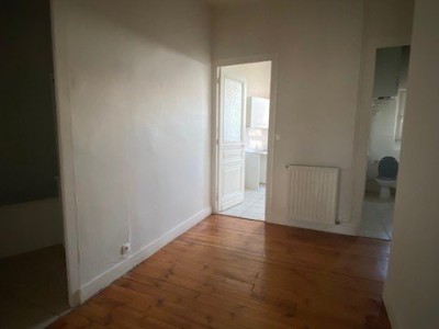 APPARTEMENT T2 A LOUER - ST ETIENNE - 64 m2 - 500 € charges comprises par mois