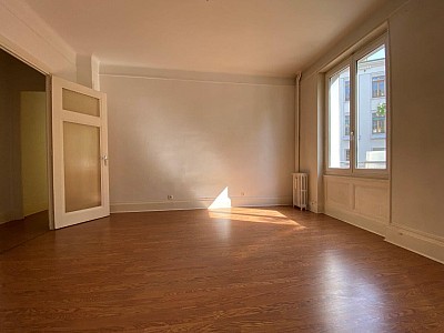 APPARTEMENT T2 A LOUER - ST ETIENNE Badouillere Est-Charite - 68 m2 - 545 € charges comprises par mois