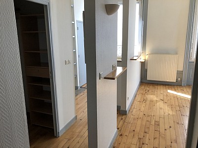 STUDIO A LOUER - ST ETIENNE Bizillon-Charcot Ouest - 39.06 m2 - 375 € charges comprises par mois