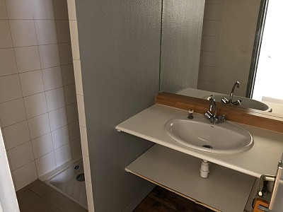 STUDIO A LOUER - ST ETIENNE Bizillon-Charcot Ouest - 39 m2 - 365 € charges comprises par mois