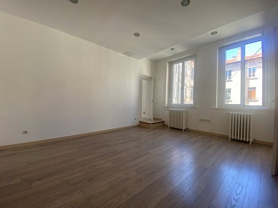 APPARTEMENT T2 A VENDRE - ST ETIENNE - 49,27 m2 - 70000 €
