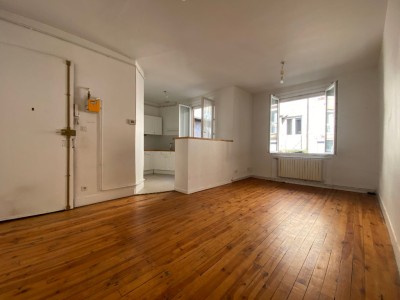 APPARTEMENT T2 A VENDRE - ST ETIENNE - 45.5 m2 - 59000 €