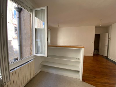 APPARTEMENT T2 A VENDRE - ST ETIENNE - 45.5 m2 - 59000 €