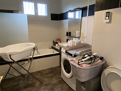 APPARTEMENT T3 A LOUER - CHATEAUNEUF - 76 m2 - 620 € charges comprises par mois