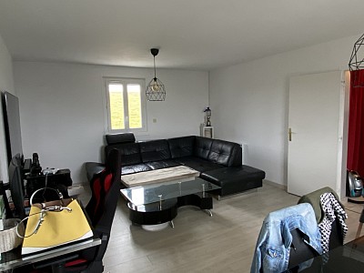 APPARTEMENT T3 A LOUER - CHATEAUNEUF - 76 m2 - 620 € charges comprises par mois