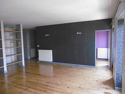 APPARTEMENT T3 A LOUER - FIRMINY Centre - 82 m2 - 545 € charges comprises par mois