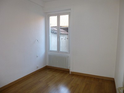 APPARTEMENT T2 A LOUER - FIRMINY Centre - 45 m2 - 365,36 € charges comprises par mois