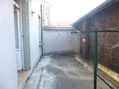 APPARTEMENT T2 A LOUER - FIRMINY Centre - 45 m2 - 365,36 € charges comprises par mois
