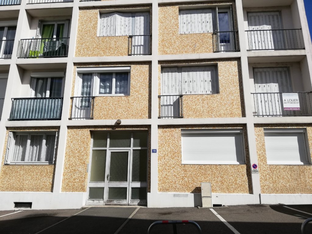 APPARTEMENT T3 A LOUER - LE CHAMBON FEUGEROLLES Centre-Ville-Ouest - 60 m2 - 438 € charges comprises par mois