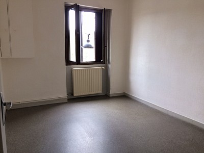 APPARTEMENT T3 A LOUER - LORETTE - 71 m2 - 475 € charges comprises par mois