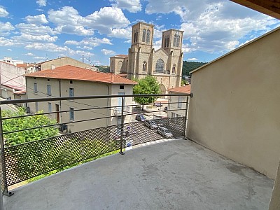 APPARTEMENT T3 A LOUER - RIVE DE GIER La Roche-Les Flaches - 76 m2 - 585 € charges comprises par mois