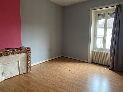 APPARTEMENT T3 A LOUER - RIVE DE GIER Centre - 88 m2 - 550 € charges comprises par mois