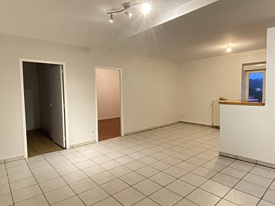APPARTEMENT T3 A LOUER - RIVE DE GIER La Roche-Les Flaches - 66 m2 - 490 € charges comprises par mois