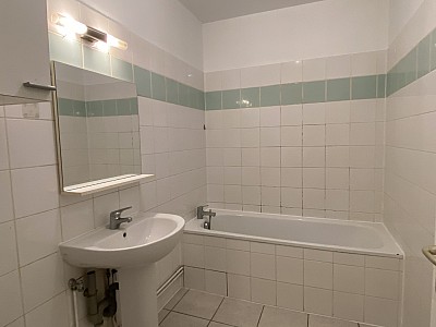 APPARTEMENT T3 A LOUER - RIVE DE GIER La Roche-Les Flaches - 66 m2 - 490 € charges comprises par mois