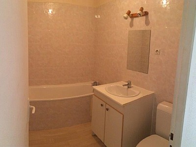 APPARTEMENT T3 A LOUER - RIVE DE GIER La Roche-Les Flaches - 76 m2 - 520 € charges comprises par mois