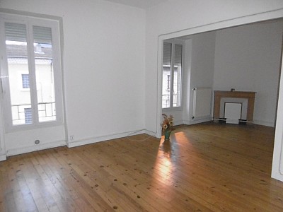 APPARTEMENT T3 A LOUER - RIVE DE GIER La Roche-Les Flaches - 80 m2 - 460 € charges comprises par mois