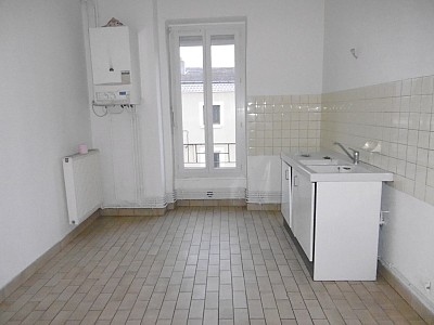 APPARTEMENT T3 A LOUER - RIVE DE GIER La Roche-Les Flaches - 80 m2 - 460 € charges comprises par mois