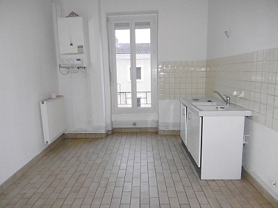 APPARTEMENT T3 A LOUER - RIVE DE GIER La Roche-Les Flaches - 80 m2 - 530 € charges comprises par mois