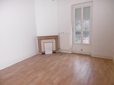 APPARTEMENT T3 A LOUER - RIVE DE GIER La Roche-Les Flaches - 80 m2 - 460 € charges comprises par mois