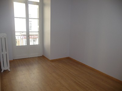 APPARTEMENT T3 A LOUER - ST ETIENNE Prefecture - 73.8 m2 - 620€ charges comprises par mois
