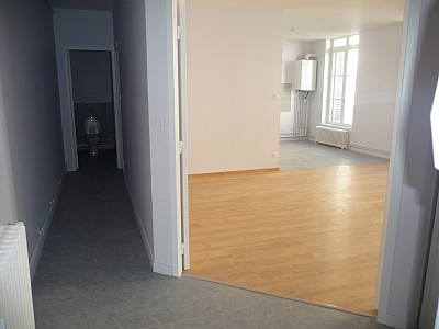 APPARTEMENT T3 A LOUER - ST ETIENNE Prefecture - 73.8 m2 - 620 € charges comprises par mois