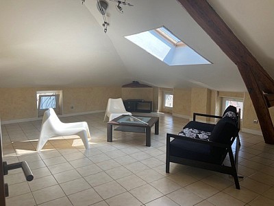 APPARTEMENT T3 A LOUER - ST ETIENNE Cret de Roc Ouest - 110 m2 - 550 € charges comprises par mois