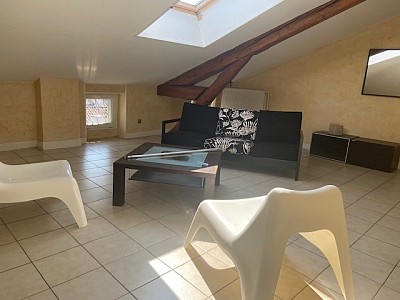 APPARTEMENT T3 A LOUER - ST ETIENNE Cret de Roc Ouest - 110 m2 - 550 € charges comprises par mois