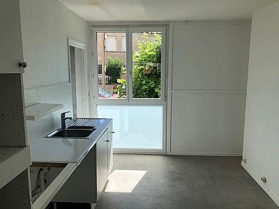 APPARTEMENT T3 A LOUER - ST ETIENNE La Terrasse-Etivaliere-Grouchy - 70 m2 - 645 € charges comprises par mois