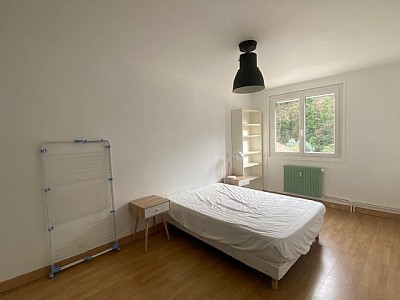 APPARTEMENT T2 A LOUER - ST ETIENNE Cret de Roc Est - 46 m2 - 490 € charges comprises par mois