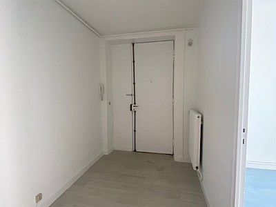 APPARTEMENT T3 A LOUER - ST ETIENNE Hotel-de-Ville - 83 m2 - 650 € charges comprises par mois