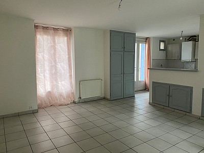 APPARTEMENT T3 A LOUER - ST MARTIN LA PLAINE Mouillon-Vernes-Tochissonne - 70 m2 - 537 € charges comprises par mois