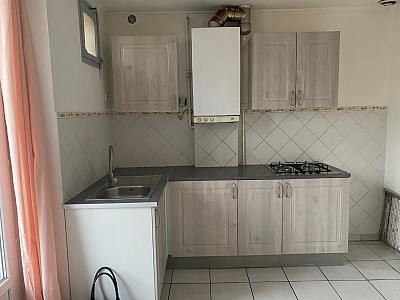 APPARTEMENT T3 A LOUER - ST MARTIN LA PLAINE Mouillon-Vernes-Tochissonne - 70 m2 - 537 € charges comprises par mois