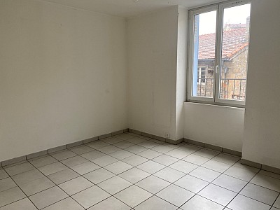 APPARTEMENT T3 A LOUER - ST MARTIN LA PLAINE Mouillon-Vernes-Tochissonne - 70 m2 - 537 € charges comprises par mois