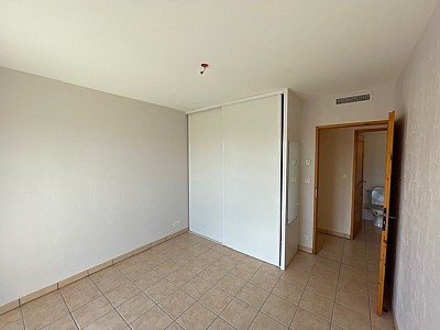 APPARTEMENT T3 A LOUER - VEAUCHE Bourg Sud - 78 m2 - 800 € charges comprises par mois