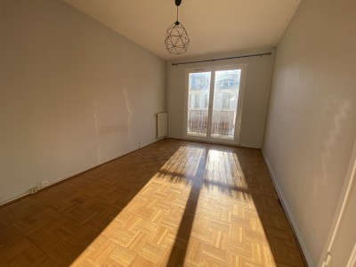 APPARTEMENT T3 A VENDRE - ST ETIENNE BADOUILLERE/ALBERT THOMAS - 104 m2 - 105000 €